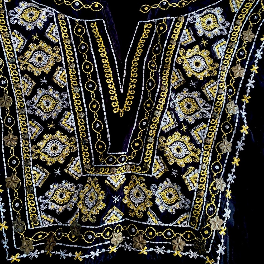 INC. Tunic top with intricate detail.